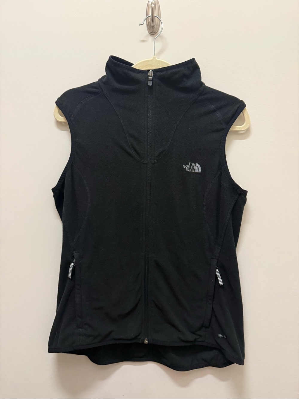 The North Face Black Women's Sleeveless Zip-Up Fleece Vest large